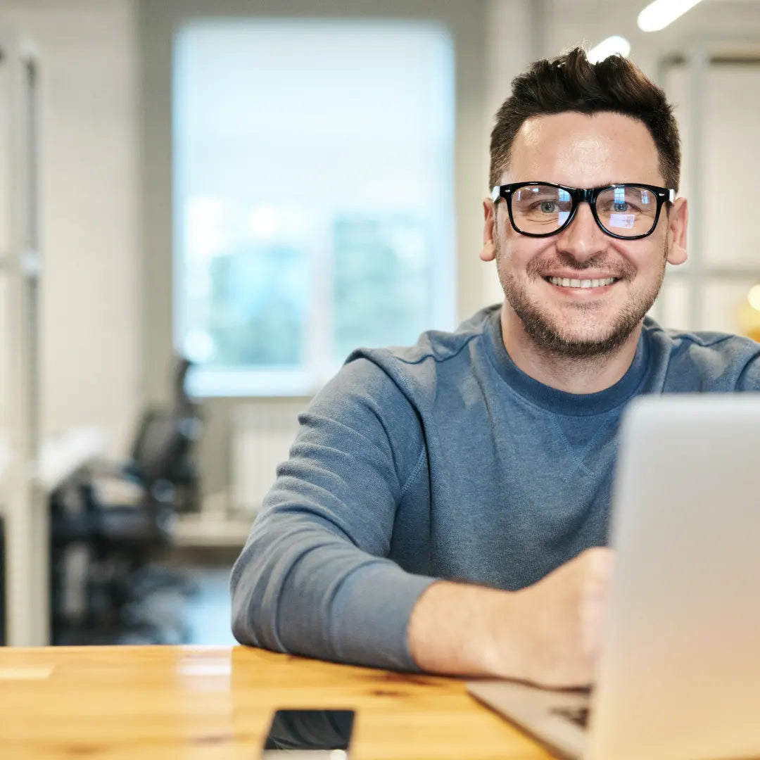 Lucy Smart Glasses with Comfort Temples